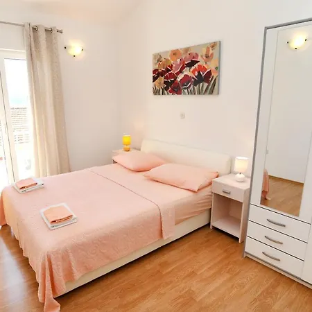 M&i Апартаменты *